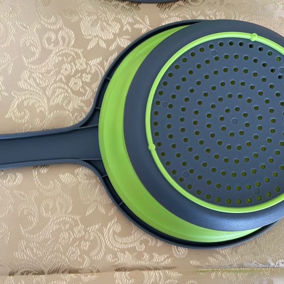 3 NWOT 3 collapsable Colanders - Picture 7 of 13